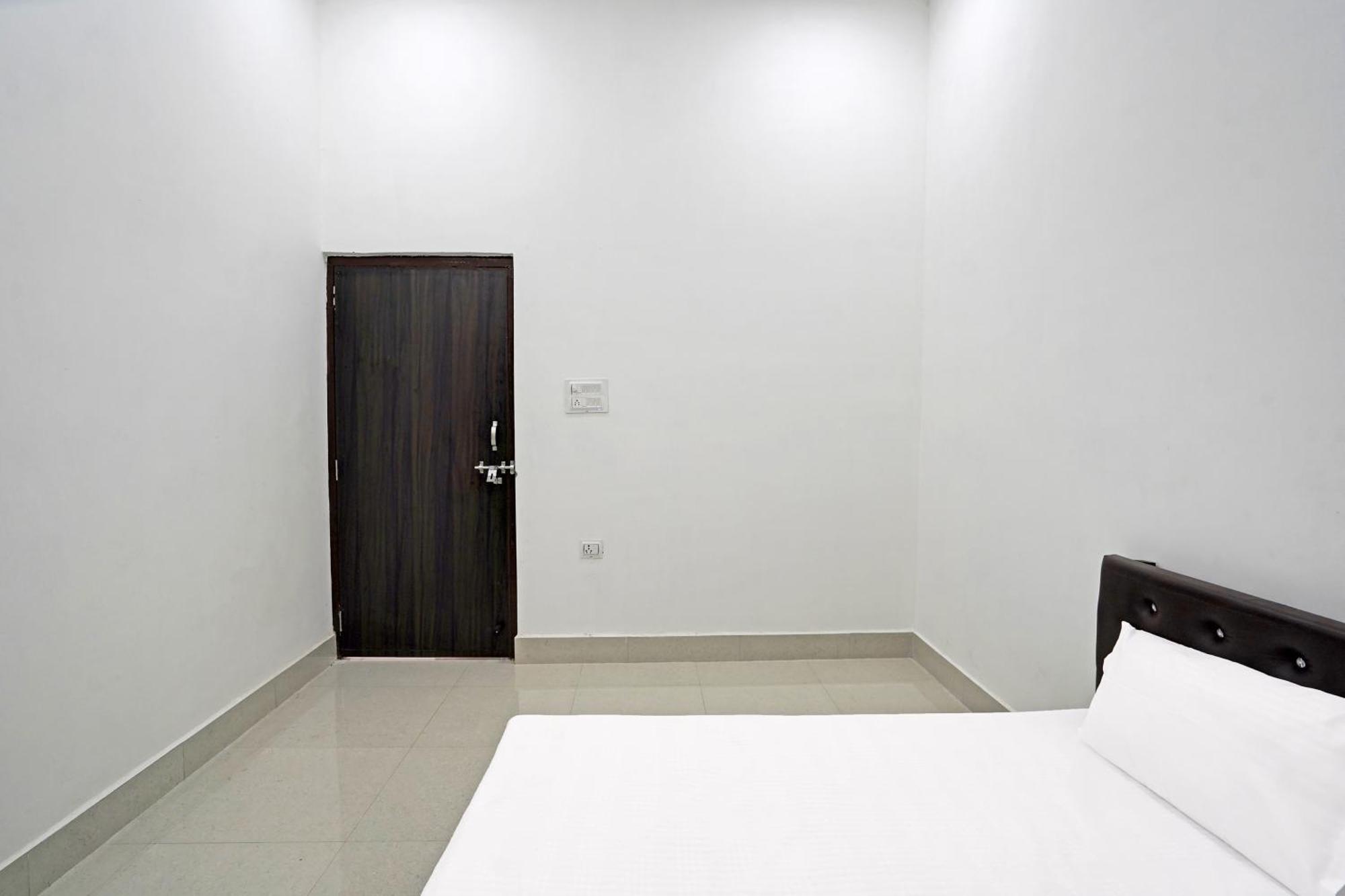 Hotel O Sky Touch Hotel Baghpat Dış mekan fotoğraf