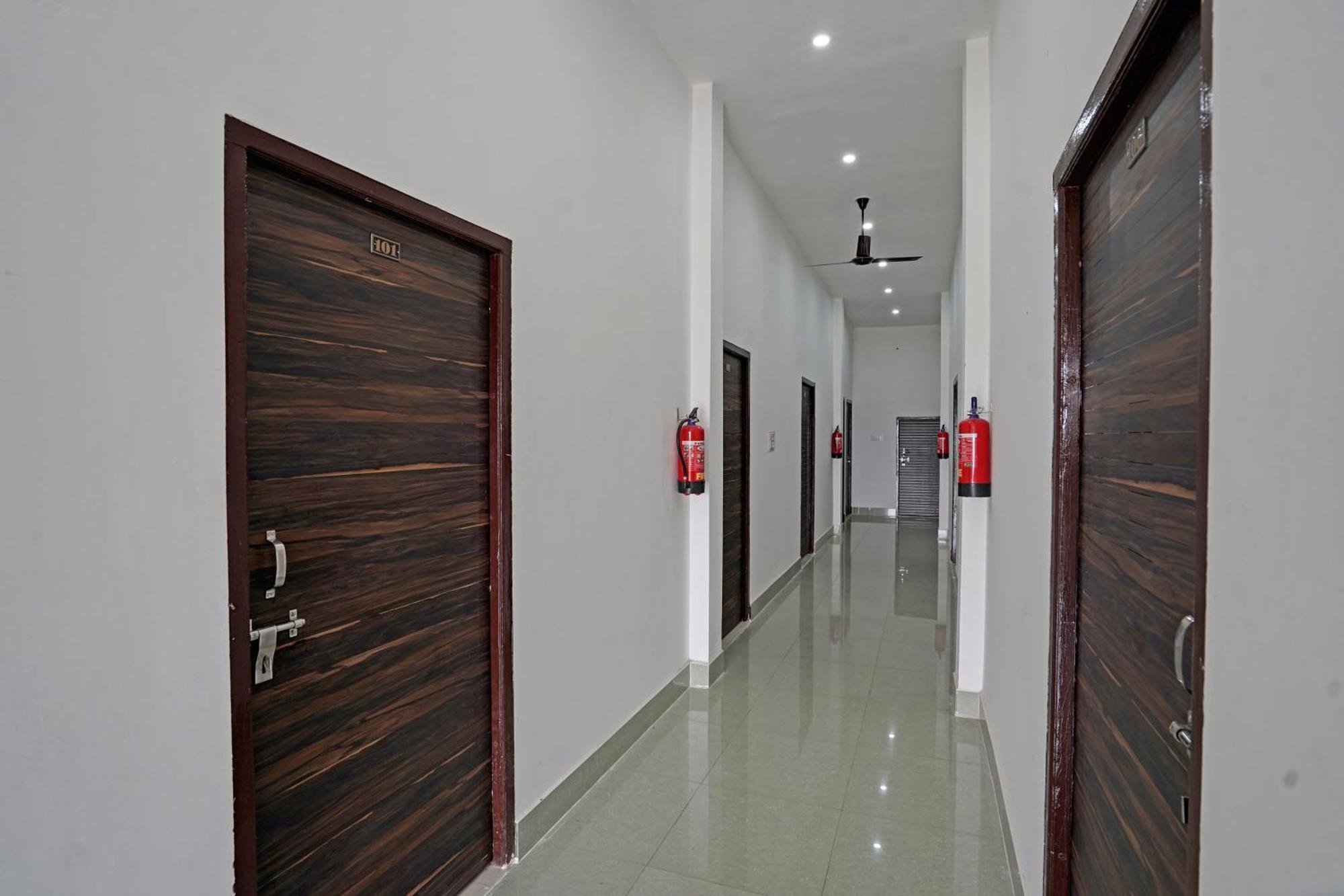 Hotel O Sky Touch Hotel Baghpat Dış mekan fotoğraf